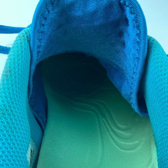 Kobe Bryant KB Mentality Basketball Shoes - Picture 8 of 12